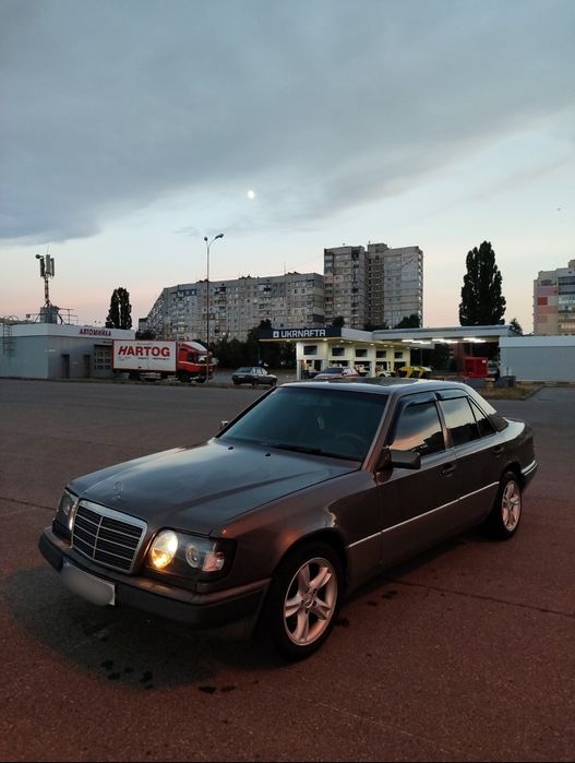 Mercedes 124 2.2m111