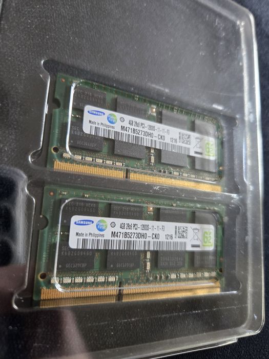 SODIMM Samsung 2 × 4GB DDR3