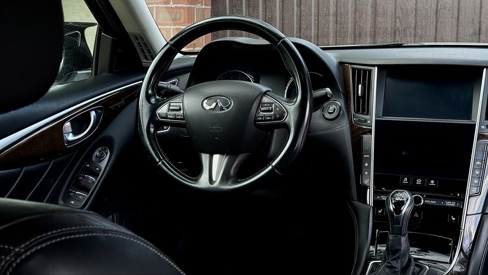 Infiniti q50 Premium 3.5 л гибрид Инфинити Hybrid
