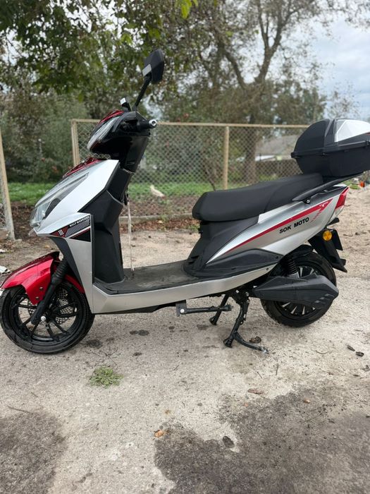 Електроскутер Sok Moto