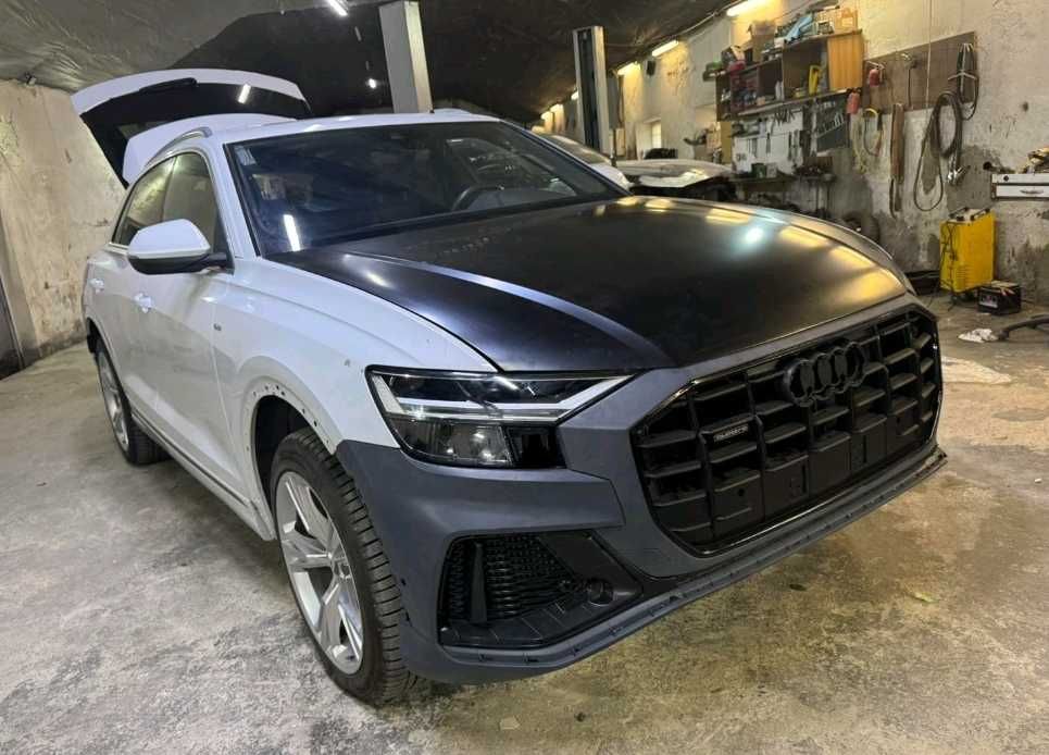 бампер Audi Q8 S-Line Ауді Ку8