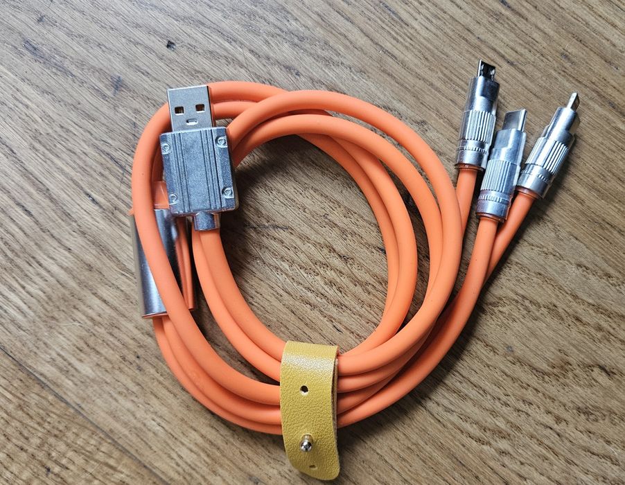 Kabel do ładowania USB 3in1 USB-A - USB-C / Lightning / micro USB 120cm - pomarańczowy