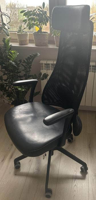 JÄRVFJÄLLET Krzesło biurowe z podłokietnikami, Glose czarny