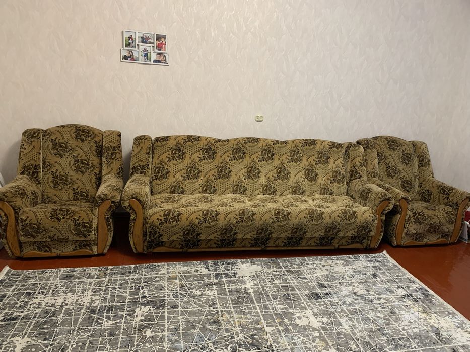 Продам диван і два крісла набір