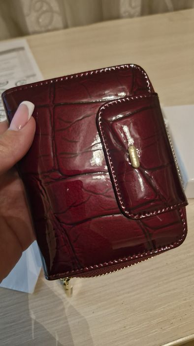 Продаю ласковая кожа кошелёк женский