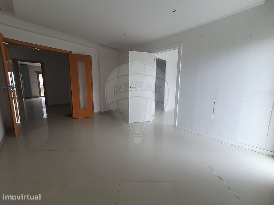 Apartamento T4 para venda