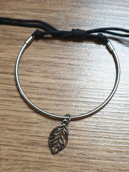 Zestaw bransoletek 8 szt.