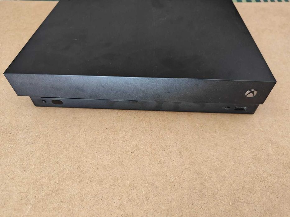 Consola Xbox One X, 1Tb, Preta