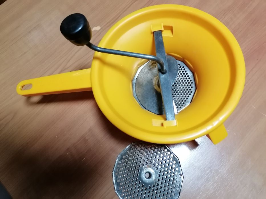 Ralador de legumes "passevite"