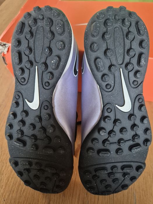 Nike Mercurial r. 35 dlugośc 22 cm turfy