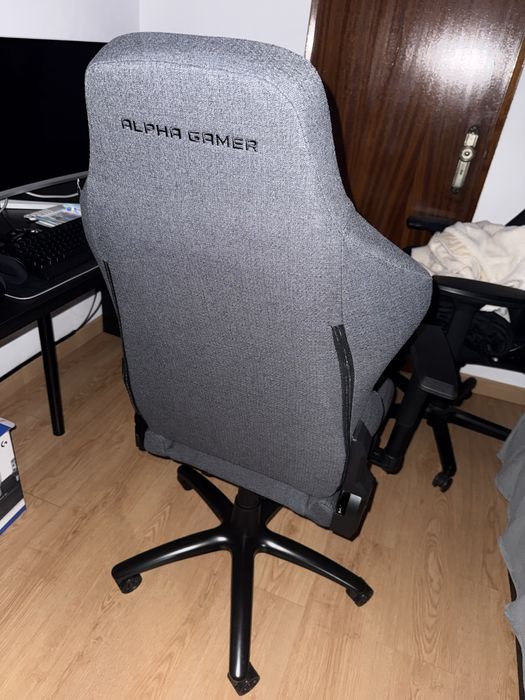 Vendo cadeira gaming