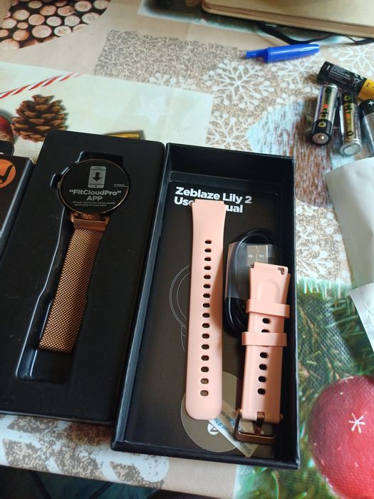 Sprzedam damski nowy smartwatch