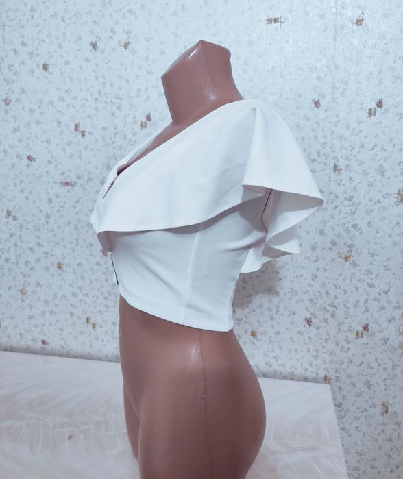 Продам красивую блузку топик для девочки подростка р 152-156