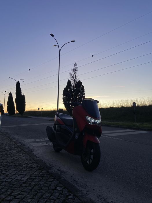 Yamaha Nmax 125 poucos Kms, linda