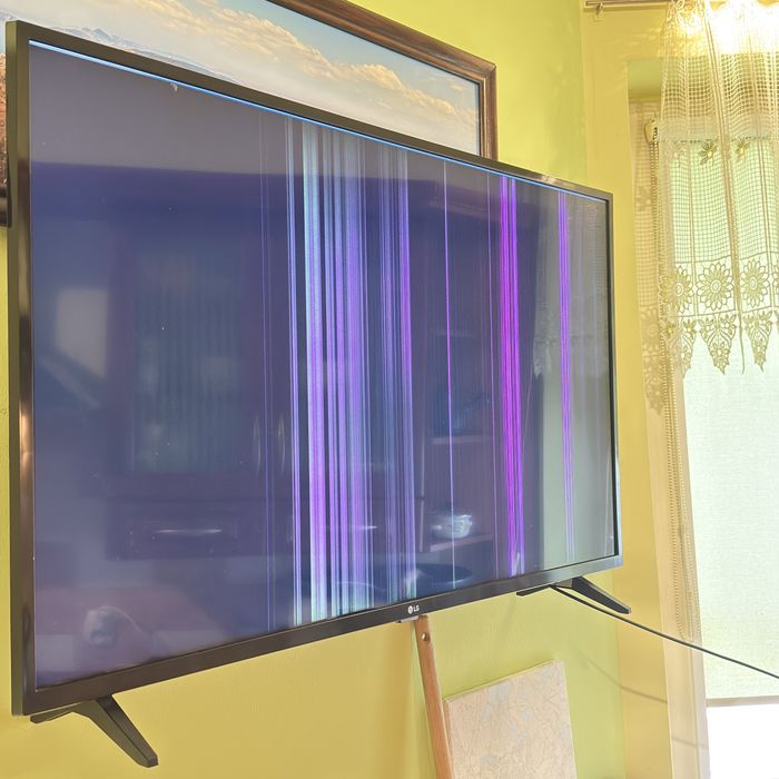 LG TV uszkodzony – na części