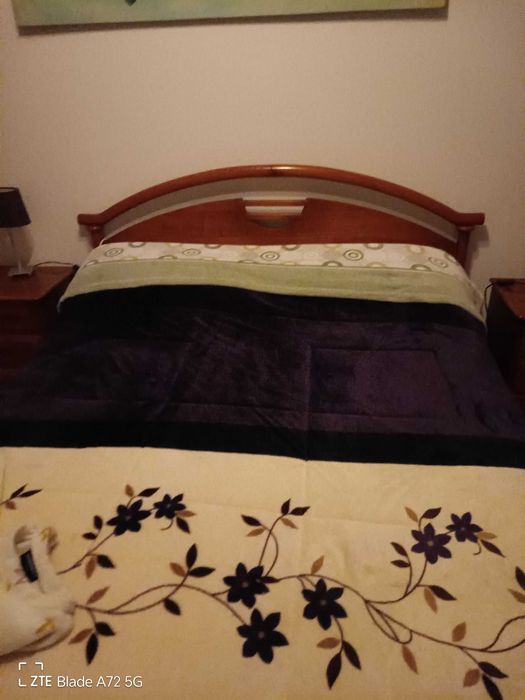 Cama de casal pinho mel  com estrado
