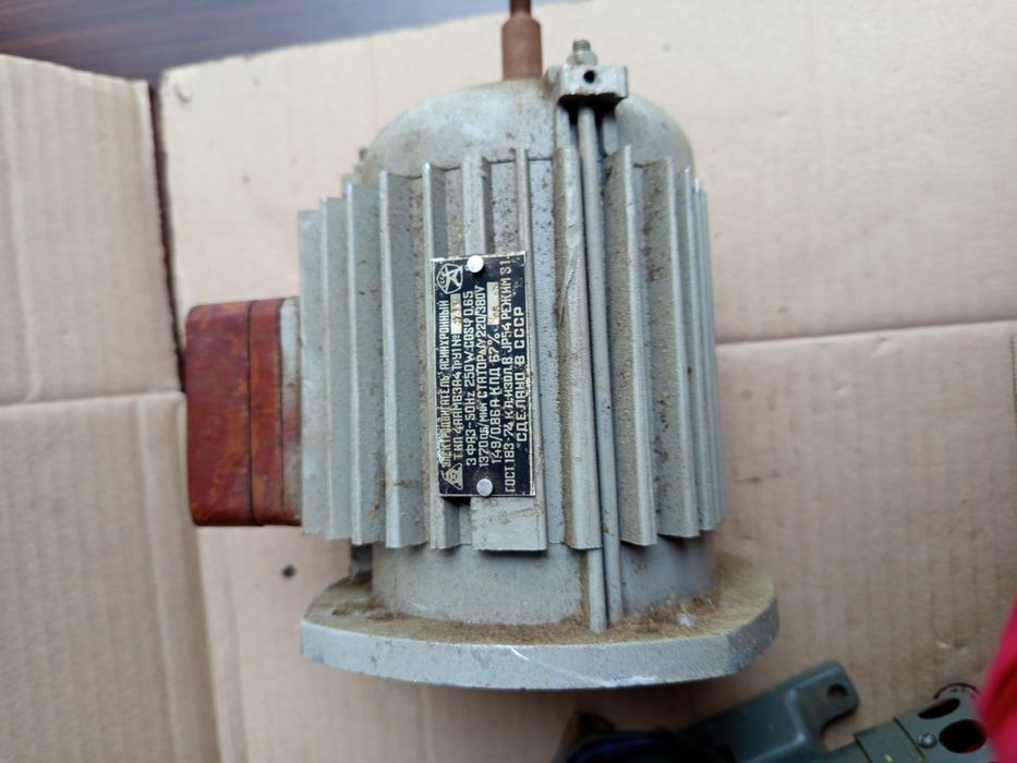 Продам 2 новых электро двигателя СССР,