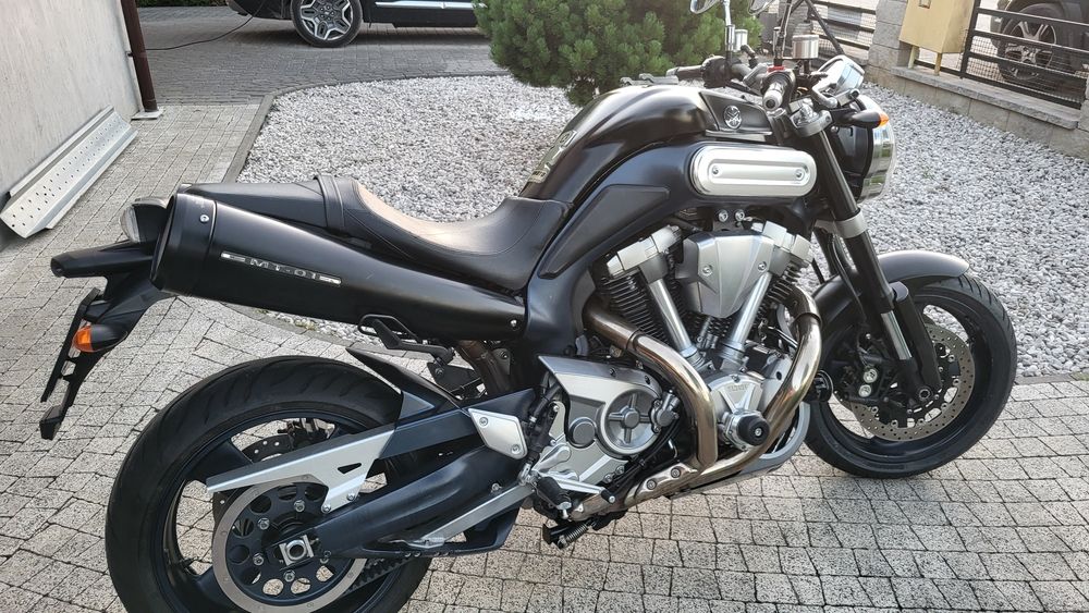 Yamaha mt01 motocykl