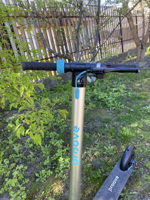 Самокат Proove X-CITY в доброму стані
