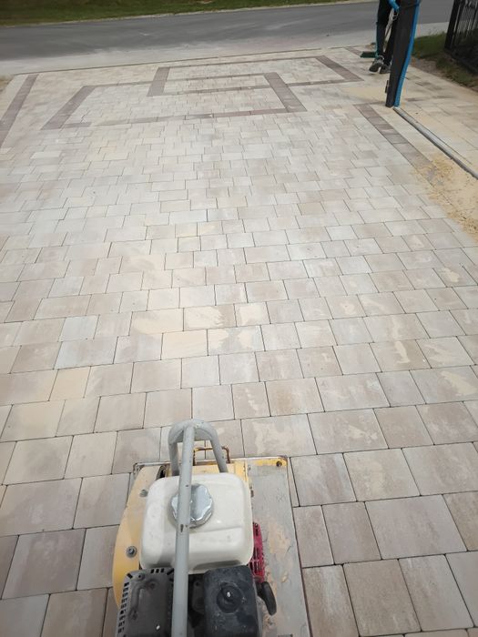 Układanie kostki Brukowej/Usługi brukarskie