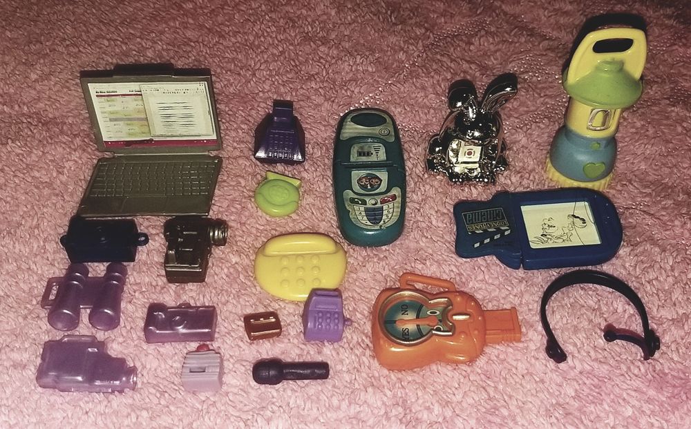 Аксессуары для кукол Барби и подобных бижутерия и прочая мелочь