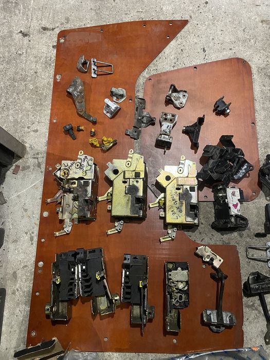 Замок боковой двери ремонт задний Форд Транзит продажа новые замки