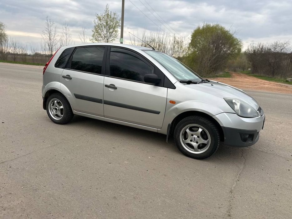 Продам Ford fiesta