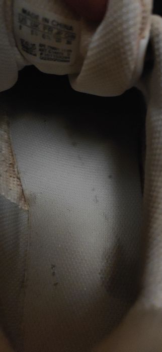 Оригінальні кросівки Adidas для гри у великий теніс