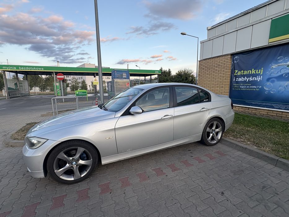 Sprzedam Bmw e90 320i