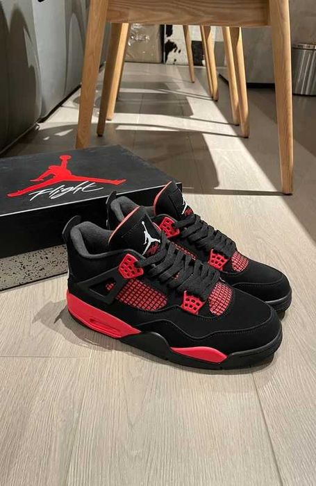 Jordan 4 Retro Red Thunder Rozmiar 39