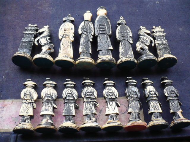 Шахматы из кости