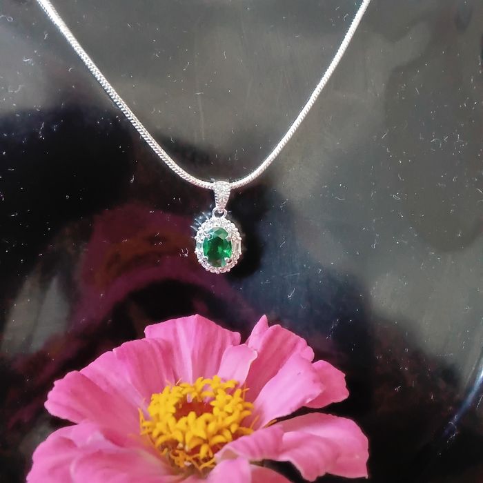 Fio em Prata 925 com Esmeralda Natural 7x5mm CERTIFICADA