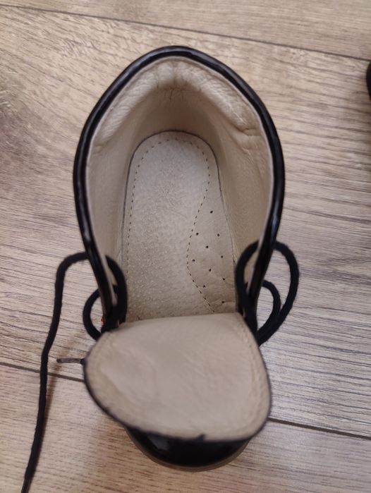 Buty dla dziewczynki r 22 emel