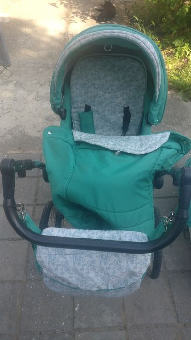 Продам детскую коляску