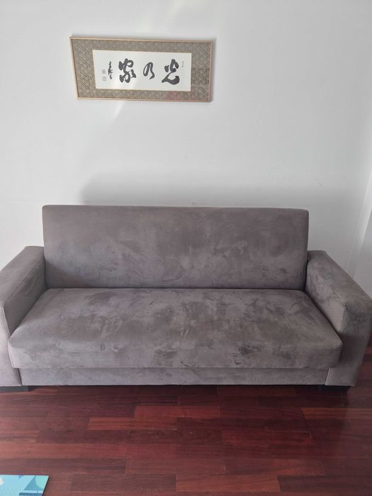 Sofá-cama 3 lugares com baú