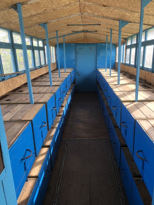 Бджолопавільйон з документами