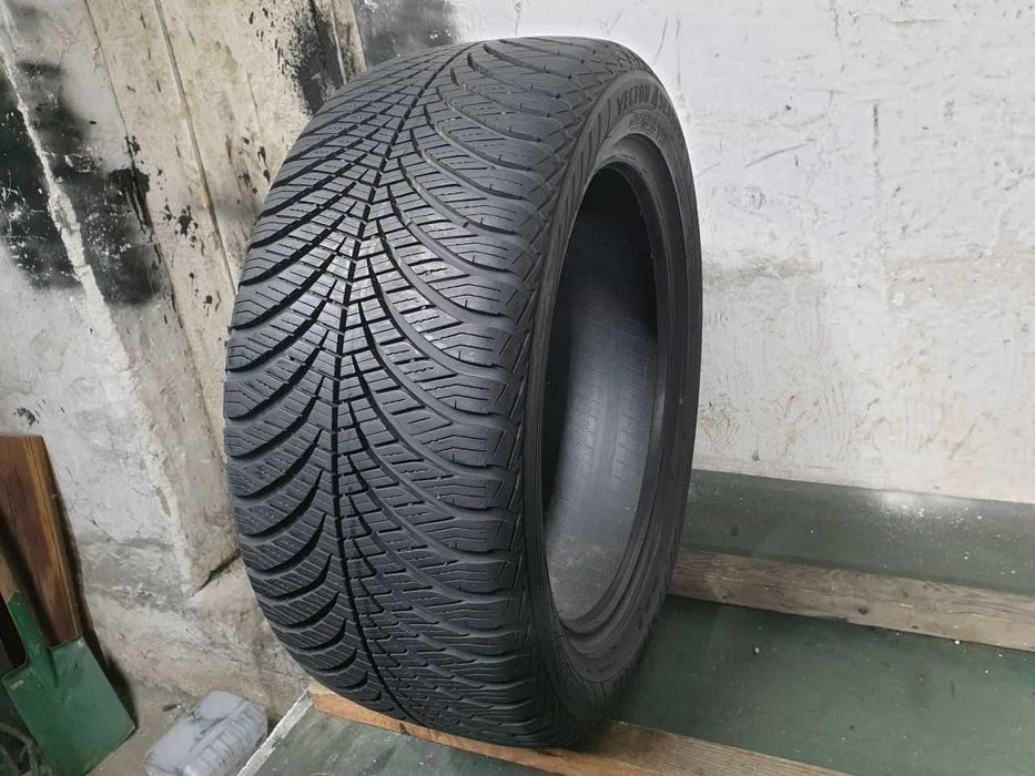 Opona pojedynka całoroczna 225/50R17 7,8mm Goodyear Vector 4 Seasons