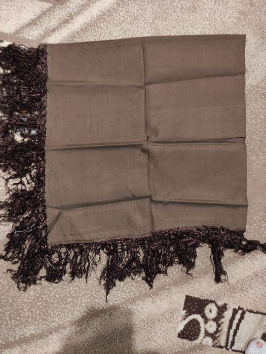 Продам хустини (платки) з китицями