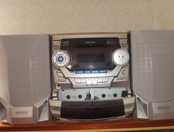 музичний центр DaewooXM-111E