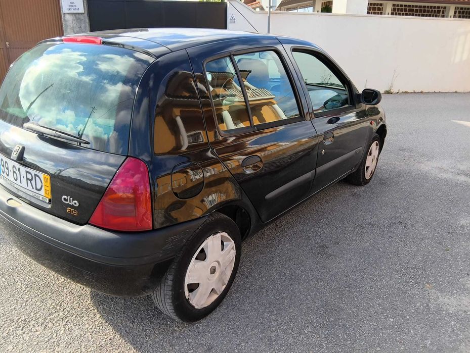 Renault Clio 1.2 1450€ com inspeção
