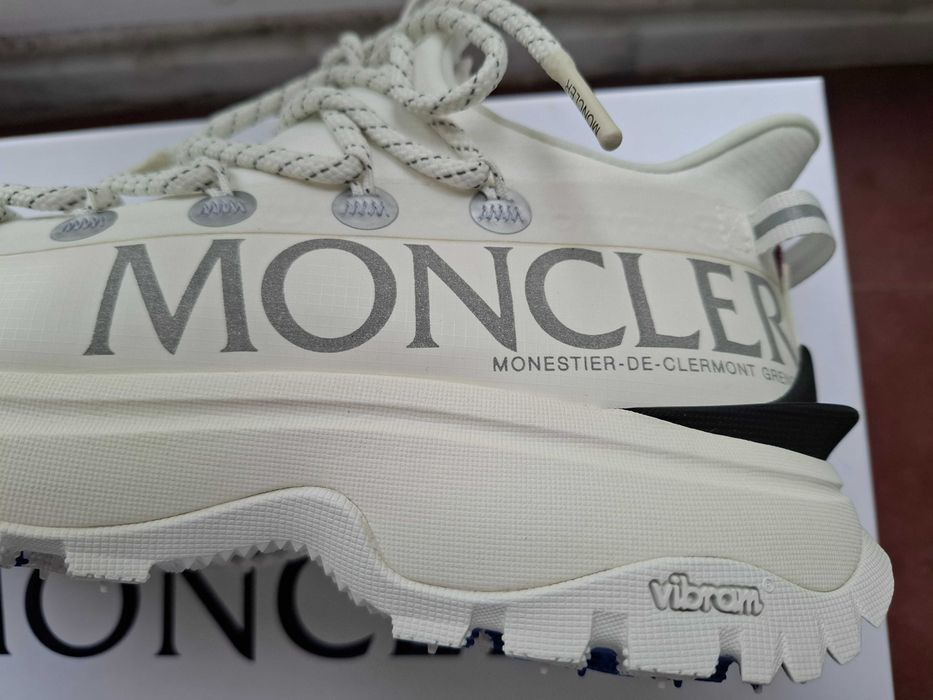 Sneakers novos brancos Moncler 40 - SALDO