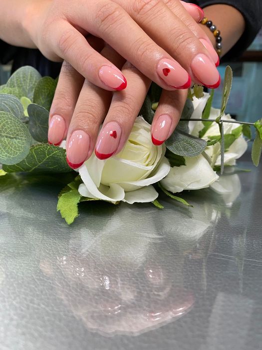 Extension de unhas promo 30€ plus sobrancelha gratis