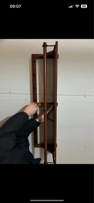 Prateleira com cabide em madeira