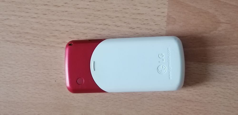 Telemóvel LG KP100