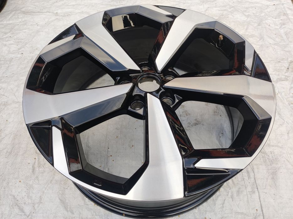 Felga Aluminiowa 19 Cali Nissan Juke II Oryginał