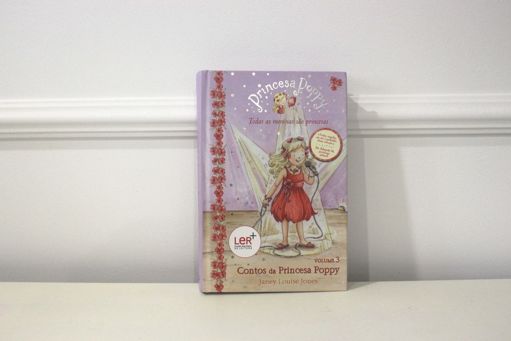Livros Princesa Poppy em Muito Bom estado