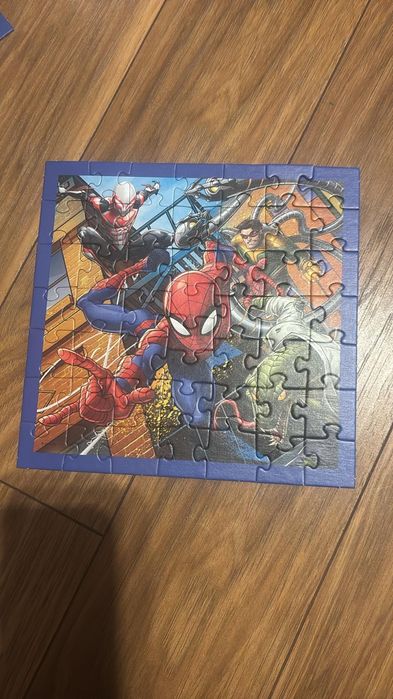 Puzzle spiderman