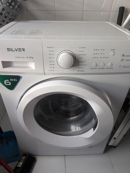 Máquina de lavar roupa 6 Kg