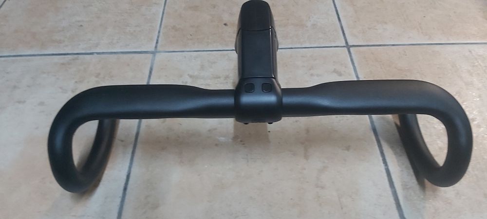 Guiador SYNCROS Creston 1.5 de 420mm + Avanço SYNCROS RR iC de 100mm e espaçadores