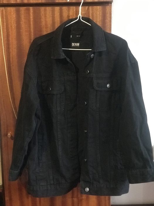 Чорна джинсовка жіноча